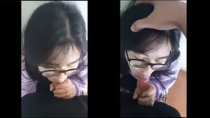 女朋友偷偷戴眼镜